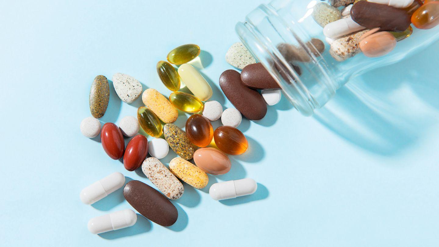 Is One Pill a Day Really Enough? The Truth and Myths About Supplements
